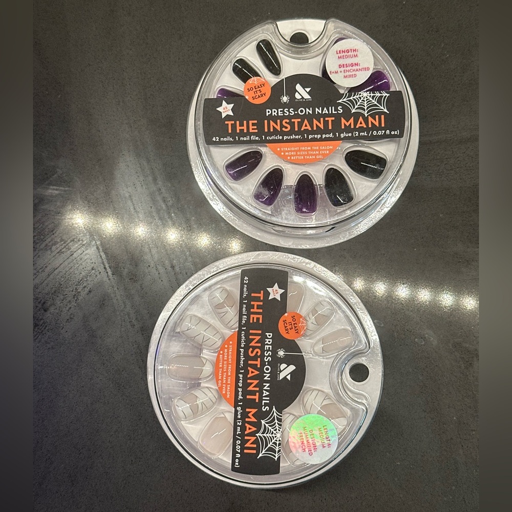 Olive and June The Instant Mani Press-On Nails - Black and Purple